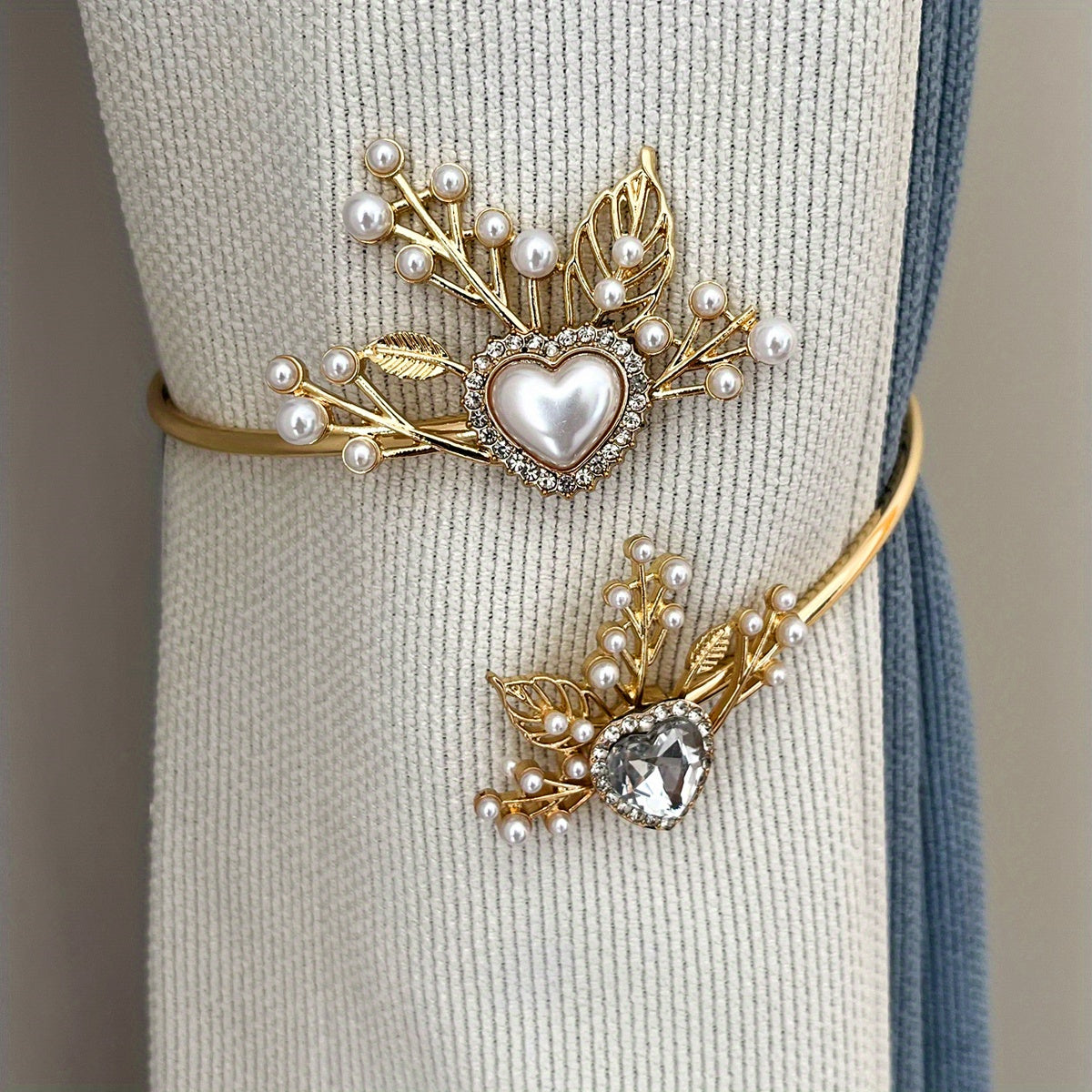 Metal Faux Pearl Curtain Holdback with Three-dimensional Flower Design