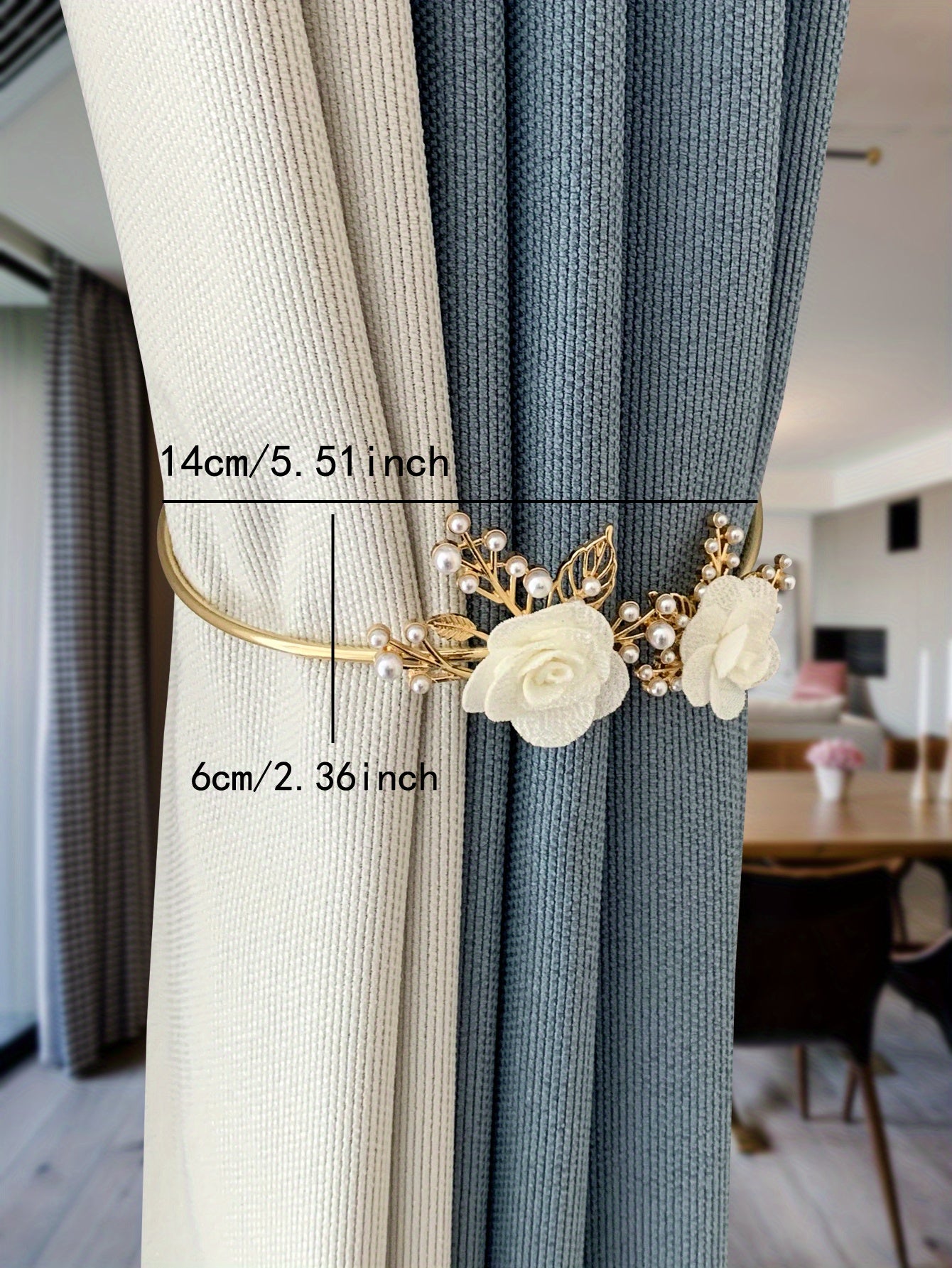 Metal Faux Pearl Curtain Holdback with Three-dimensional Flower Design